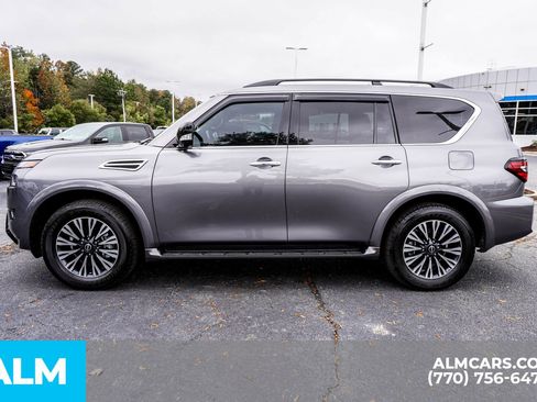Used 2024 Nissan Armada SL w/ Midnight Edition Package image 10