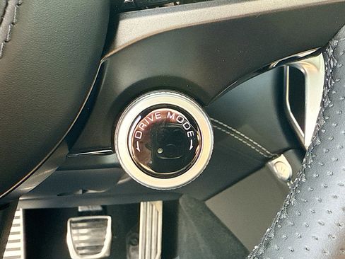 New 2025 Maserati Grecale Modena image 31