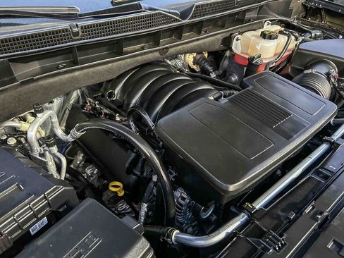 Used 2025 GMC Yukon Denali AWD/4WD image 33