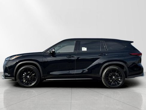 New 2026 Toyota Highlander XSE image 6