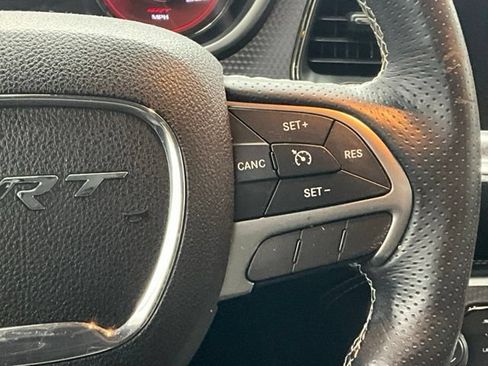 Used 2016 Dodge Challenger SRT Hellcat RWD image 19