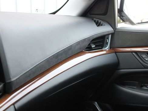 Used 2020 Cadillac Escalade ESV Premium Luxury AWD/4WD image 20