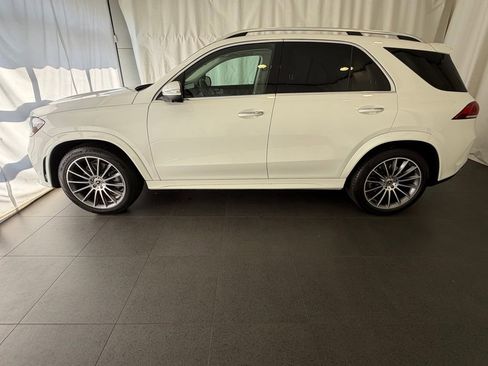 Used 2021 Mercedes-Benz GLE 450 4MATIC image 2