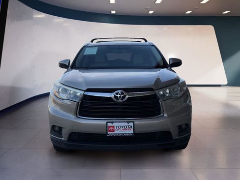 Used 2015 Toyota Highlander XLE FWD image 8