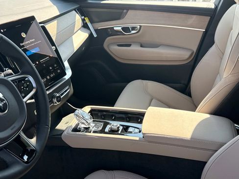 New 2026 Volvo XC90 B6 Plus w/ Protection Package image 18