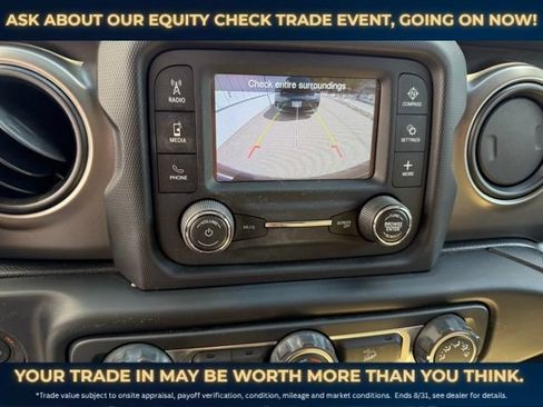 Used 2018 Jeep Wrangler Sport AWD/4WD image 19