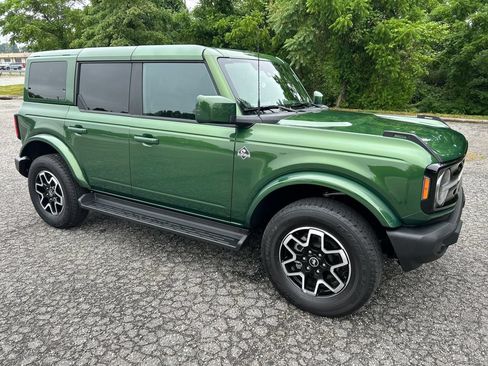 Used 2025 Ford Bronco Outer Banks AWD/4WD image 9