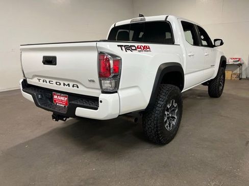 Used 2023 Toyota Tacoma TRD Off-Road w/ Technology Package AWD/4WD image 3