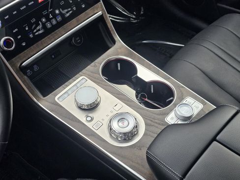 Used 2025 Genesis GV80 2.5T Advanced image 17