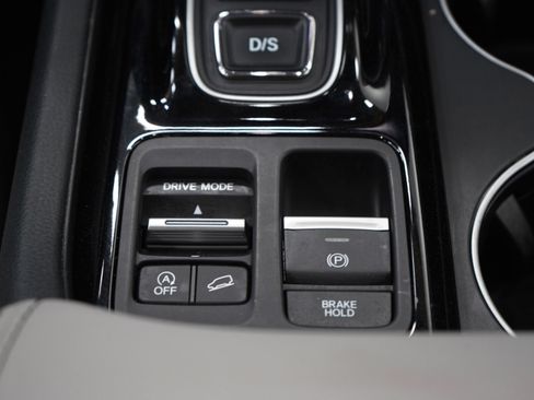 Used 2024 Honda Pilot Touring image 22
