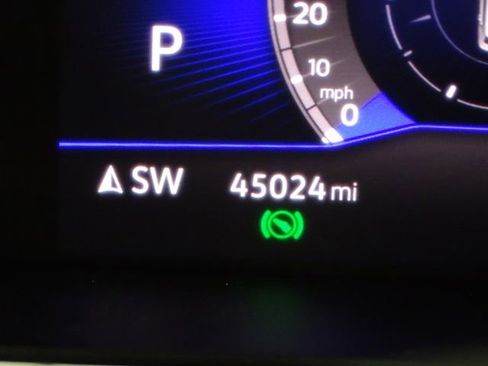 Used 2023 Volkswagen Tiguan SE image 32