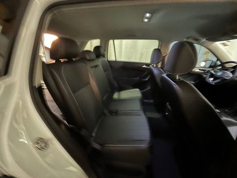 Used 2022 Volkswagen Tiguan SE AWD/4WD image 28