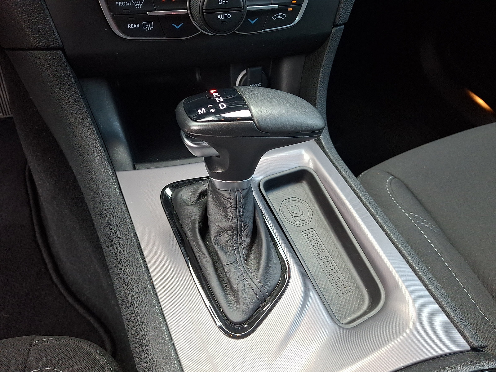 Used 2023 Dodge Charger SXT w/ Blacktop Package AWD/4WD image 15