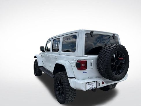 Used 2021 Jeep Wrangler Unlimited Sahara AWD/4WD image 12