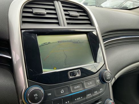 Used 2015 Chevrolet Malibu LT w/ Power Convenience Package image 28