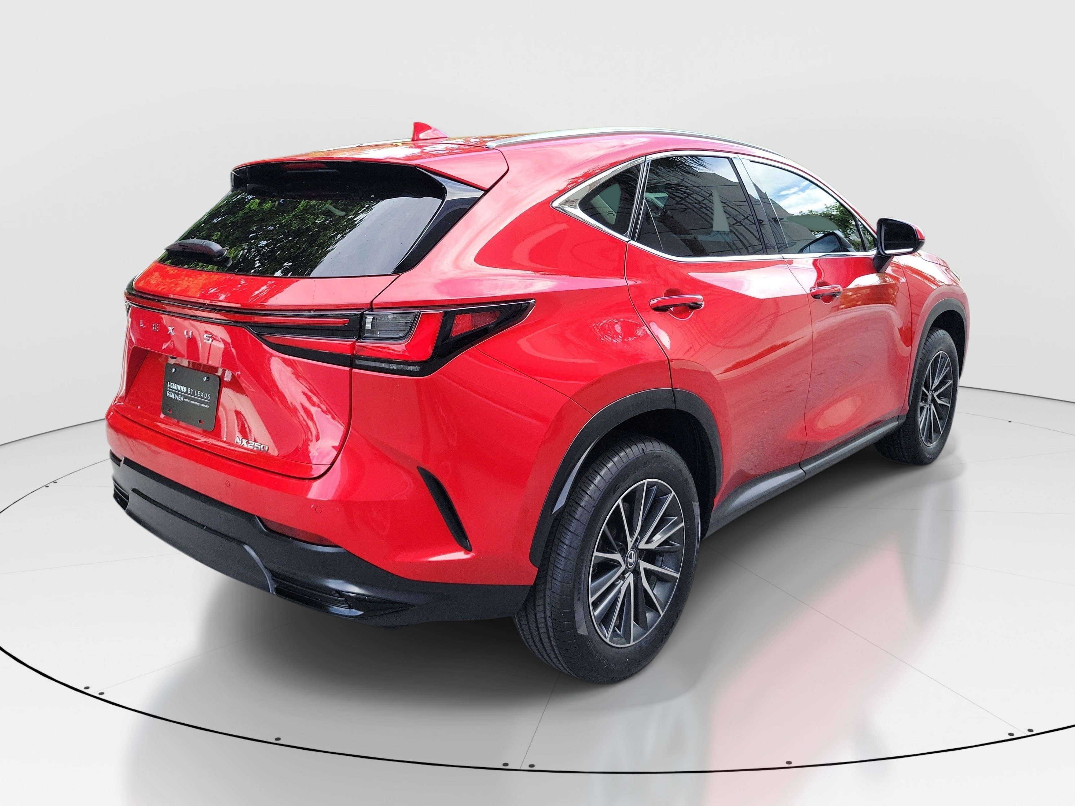 Used 2025 Lexus NX 250 FWD w/ Towing Package (2000 Lbs) image 6