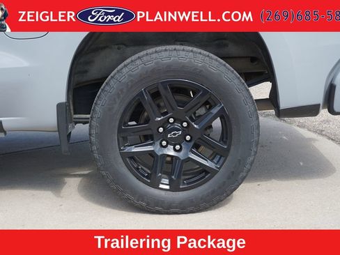 Used 2024 Chevrolet Silverado 1500 RST AWD/4WD image 9