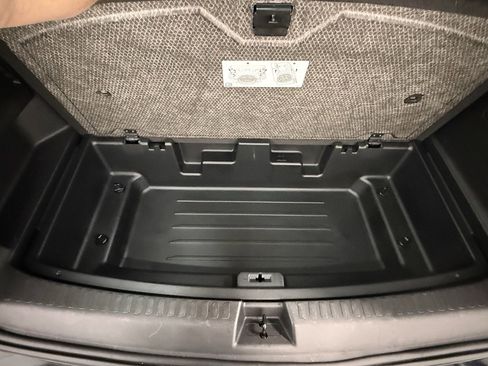 Certified 2025 Buick Enclave Sport Touring image 17