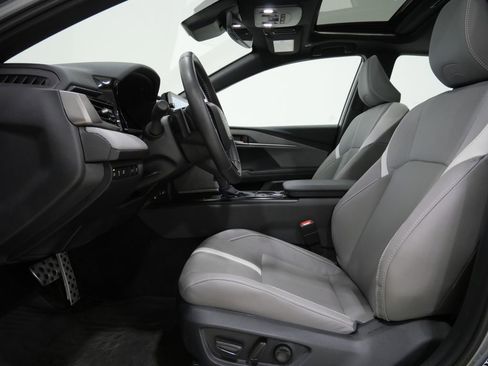 Used 2025 Toyota Camry SE w/ Multimedia Upgrade Package AWD/4WD image 11