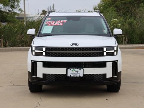 Used 2025 Hyundai Santa Fe Calligraphy FWD image 2