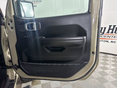 Used 2020 Jeep Gladiator Sport w/ Quick Order Package 24S image 26