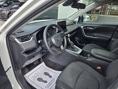 Used 2023 Toyota RAV4 XLE image 23