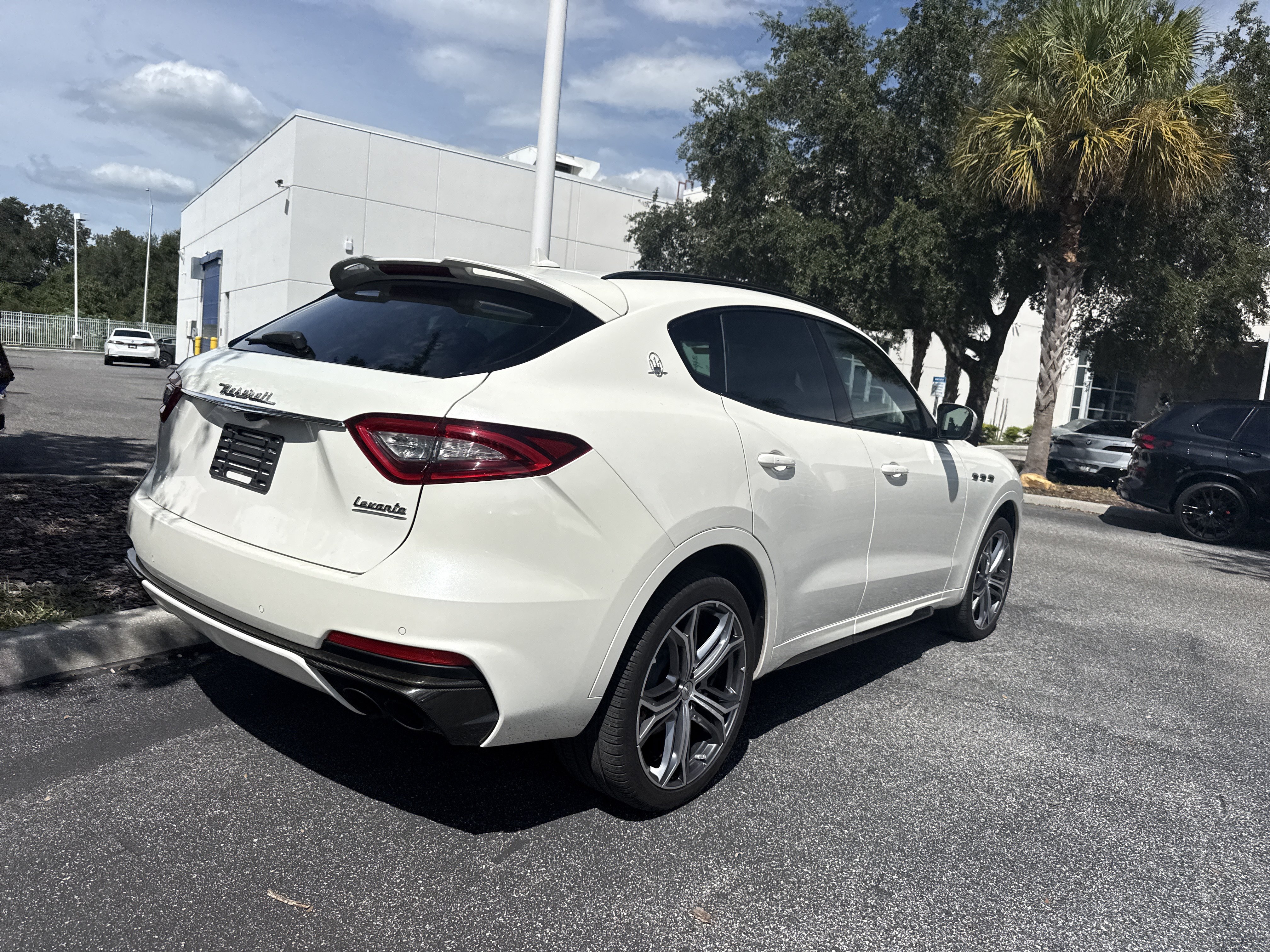 Used 2019 Maserati Levante Trofeo AWD/4WD image 2