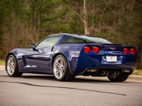 Used 2007 Chevrolet Corvette Z06 w/ Preferred Equipment Group RWD image 1
