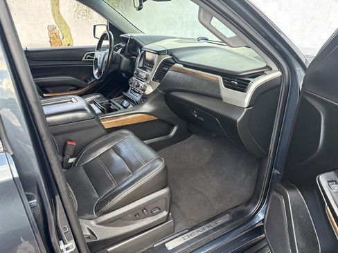 Used 2019 GMC Yukon XL Denali image 40