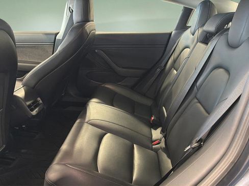 Used 2019 Tesla Model 3 Standard Range Plus image 14