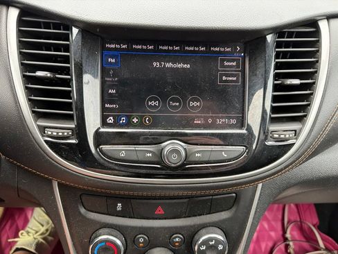 Used 2020 Chevrolet Trax LS w/ Tint and Cruise Package FWD image 8