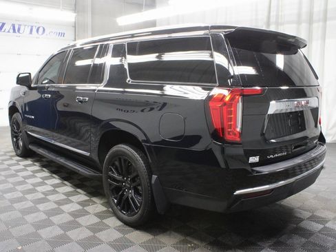 Used 2024 GMC Yukon XL SLT w/ SLT Luxury Package image 5