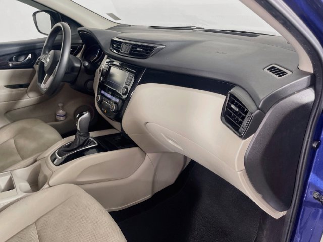 Used 2019 Nissan Rogue Sport SV AWD/4WD image 26