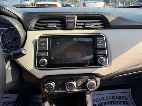 Used 2021 Nissan Versa SV FWD image 17