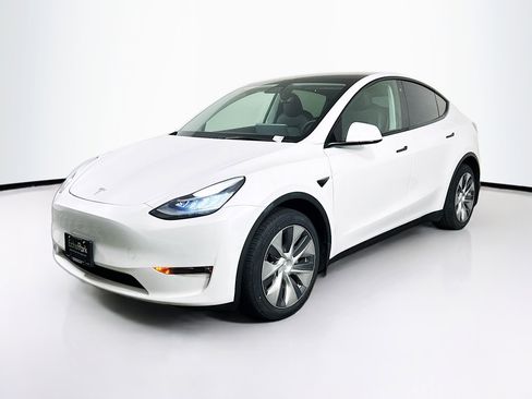 Used 2021 Tesla Model Y Long Range AWD/4WD image 3