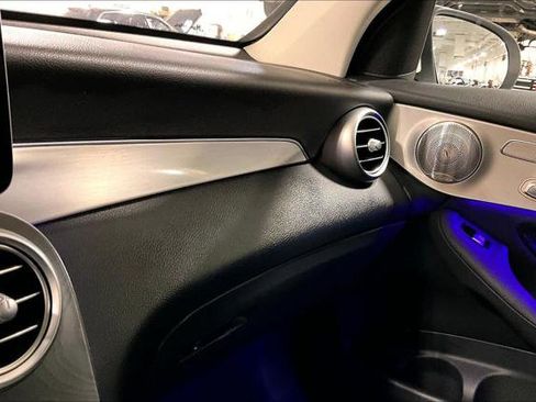 Used 2021 Mercedes-Benz GLC 300 image 29