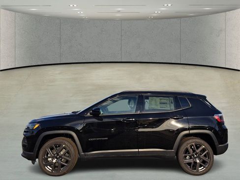 New 2026 Jeep Compass Latitude AWD/4WD image 7