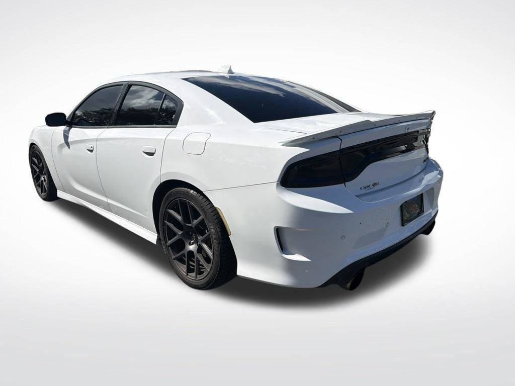 Used 2017 Dodge Charger R/T Scat Pack w/ Technology Group RWD image 6