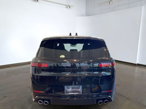 Used 2024 Land Rover Range Rover Sport AWD/4WD image 5