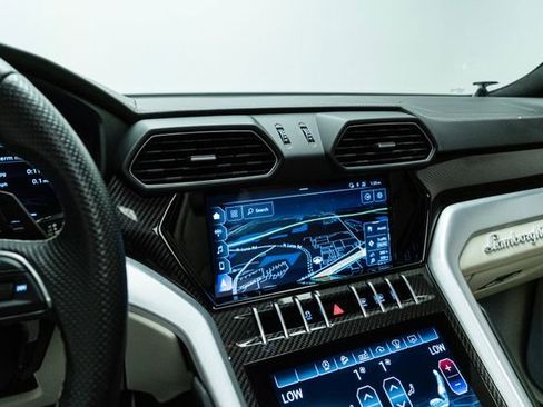 Used 2020 Lamborghini Urus image 27