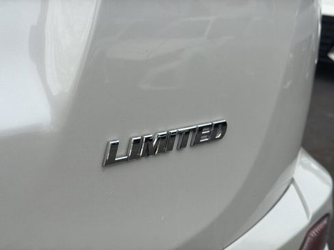 Used 2017 Toyota RAV4 Limited image 15