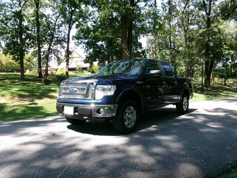 Used 2010 Ford F150 Lariat AWD/4WD image 1