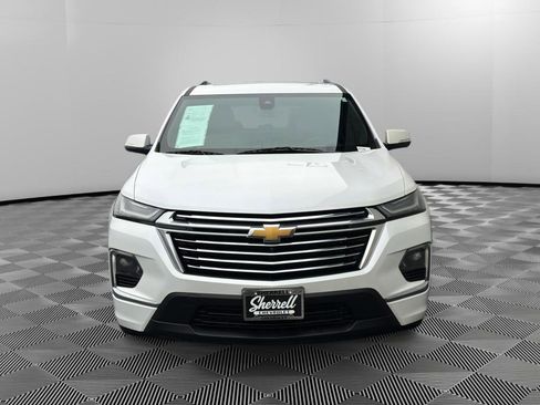 Used 2023 Chevrolet Traverse Premier image 2