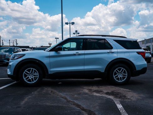 New 2026 Ford Explorer Active RWD image 6