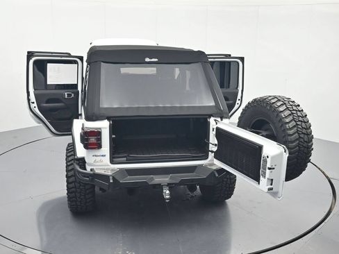 Used 2023 Jeep Wrangler Unlimited Sahara w/ Cold Weather Group AWD/4WD image 46