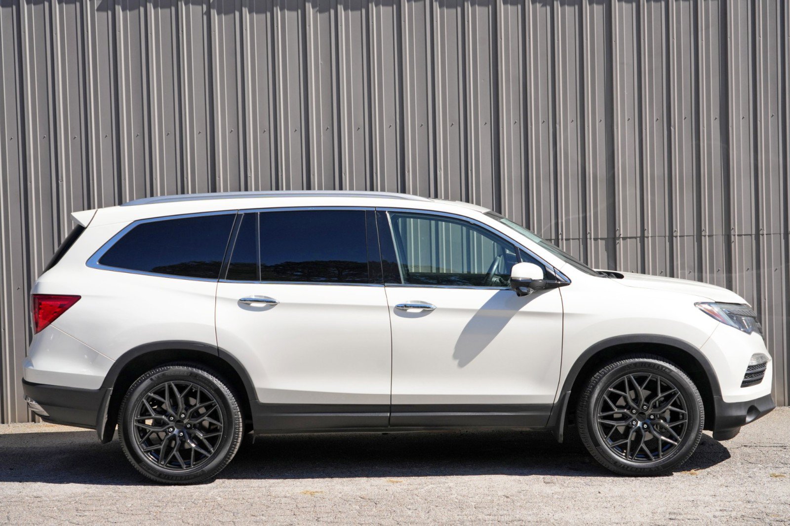 Used 2017 Honda Pilot Touring image 52