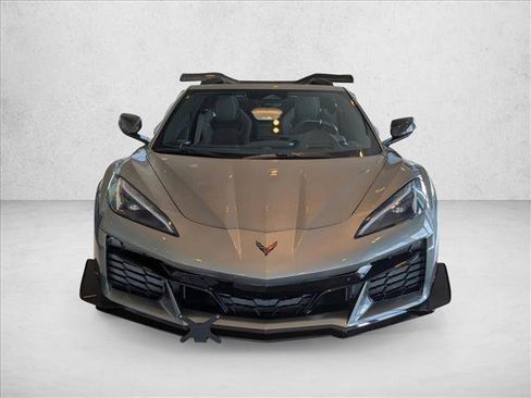Used 2024 Chevrolet Corvette Z06 w/ Z07 Performance Package RWD image 2