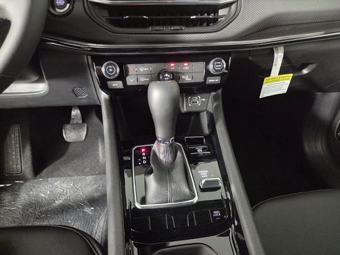 New 2026 Jeep Compass Latitude image 19