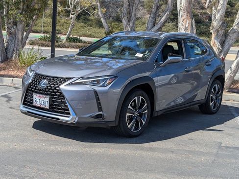 Used 2021 Lexus UX 200 w/ Accessory Package (Z1) FWD image 11