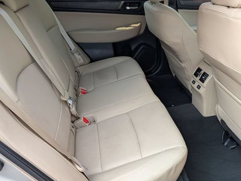 Used 2017 Subaru Outback 2.5i Limited AWD/4WD image 34